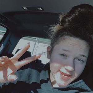 Meet your Posher, Katelyn